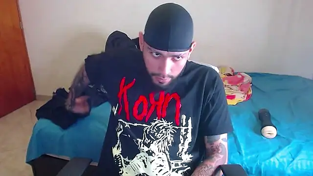 Snapshot of samir_music chatting on 02-21-26, 10:34 samir music online show from 02-21-26, 10:34