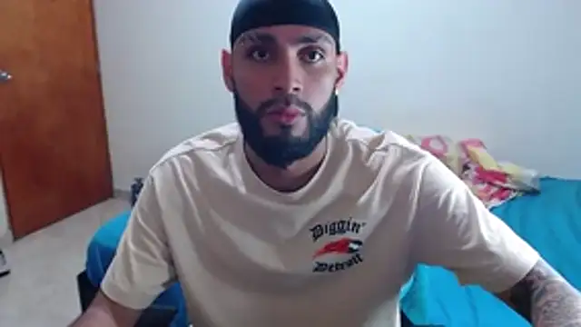 Snapshot of samir_music chatting on 11-13-25, 02:59 samir music online show from 11-13-25, 02:59