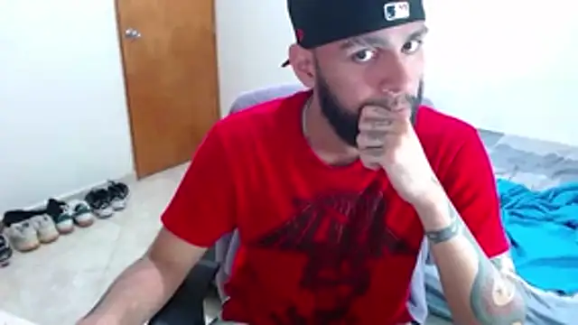 Snapshot of samir_music chatting on 10-24-25, 11:48 samir music online show from 10-24-25, 11:48