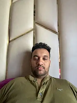 Snapshot of BengaliBabu_Rohan chatting on 01-12-25, 06:06 BengaliBabu Rohan online show from 01-12-25, 06:06