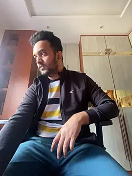 Snapshot of BengaliBabu_Rohan chatting on 12-20-24, 05:25 BengaliBabu Rohan online show from 12-20-24, 05:25