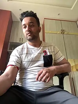 Snapshot of BengaliBabu_Rohan chatting on 02-23-25, 06:38 BengaliBabu Rohan online show from 02-23-25, 06:38