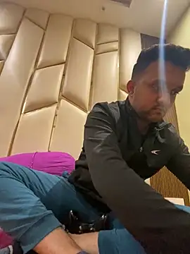 Snapshot of BengaliBabu_Rohan chatting on 01-06-25, 06:20 BengaliBabu Rohan online show from 01-06-25, 06:20