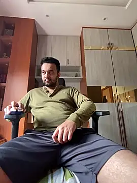 Snapshot of BengaliBabu_Rohan chatting on 01-25-25, 06:12 BengaliBabu Rohan online show from 01-25-25, 06:12