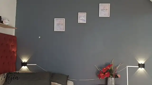 flavia cruz online show from 10-25-25, 07:14