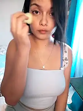 Snapshot of mia__katt chatting on 12-29-24, 06:05 mia katt online show from 12-29-24, 06:05