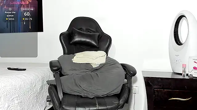 tizziano castillo  online show from 03-16-26, 11:07