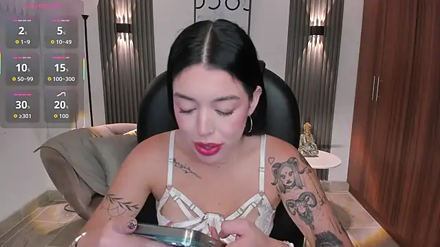 zoee jackson online show from 06-01-26, 07:46