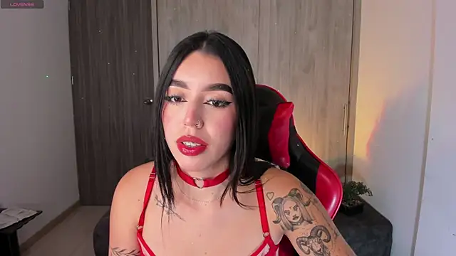 Snapshot of zoee_jackson chatting on 02-06-26, 04:30 zoee jackson online show from 02-06-26, 04:30