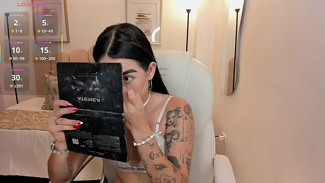 zoee jackson online show from 06-20-26, 06:24