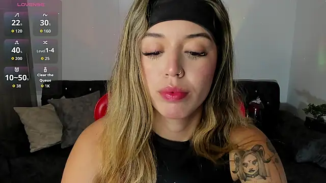 Snapshot of zoee_jackson chatting on 11-05-25, 03:20 zoee jackson online show from 11-05-25, 03:20