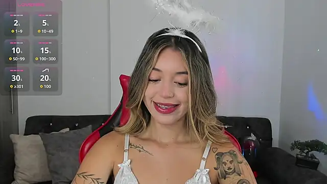 Snapshot of zoee_jackson chatting on 10-26-25, 09:04 zoee jackson online show from 10-26-25, 09:04