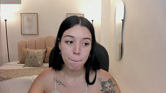 zoee jackson online show from 07-06-26, 06:43