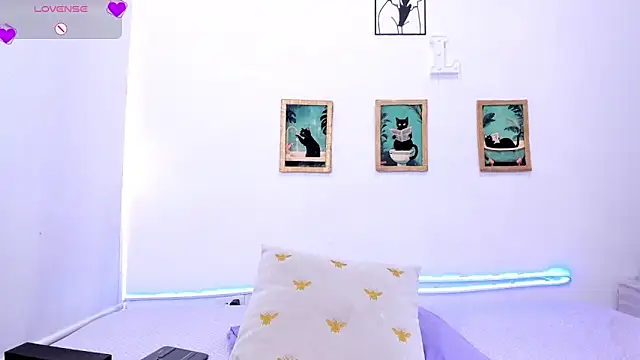 Snapshot of LilitRobins chatting on 02-06-26, 09:00 LilitRobins online show from 02-06-26, 09:00