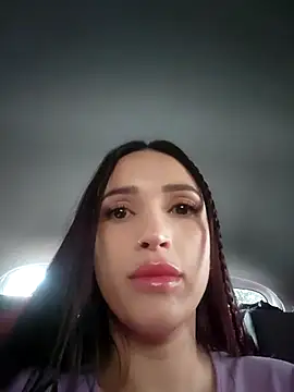 Snapshot of Naty_Santos chatting on 02-21-25, 07:43 Naty Santos online show from 02-21-25, 07:43