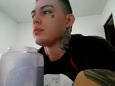 Snapshot of JAXXX367 chatting on 06-17-26, 06:29 JAXXX367 online show from 06-17-26, 06:29
