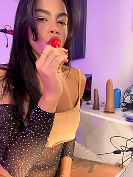 Snapshot of GrlAlice chatting on 11-16-25, 08:35 GrlAlice online show from 11-16-25, 08:35