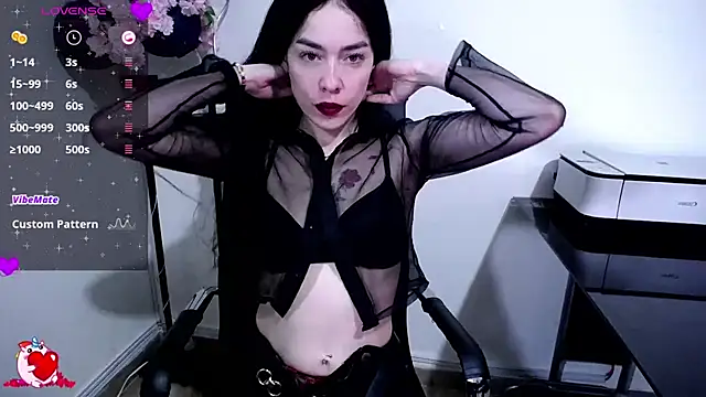 Snapshot of katty_8 chatting on 07-11-26, 10:21 katty 8 online show from 07-11-26, 10:21