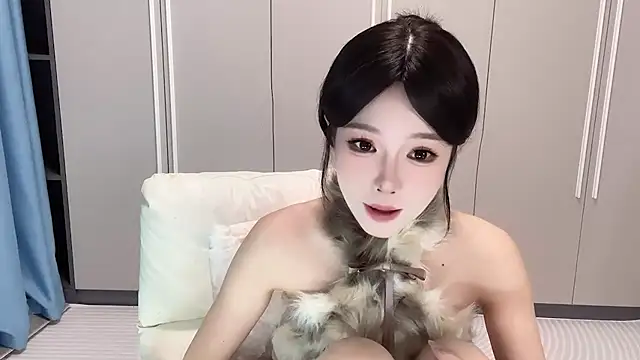 Snapshot of Q-ing chatting on 09-21-25, 02:00 Q-ing online show from 09-21-25, 02:00