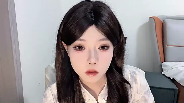 Snapshot of Q-ing chatting on 02-18-25, 02:27 Q-ing online show from 02-18-25, 02:27