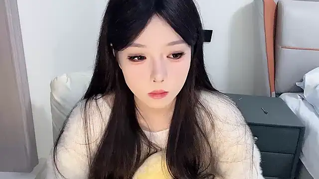 Snapshot of Q-ing chatting on 01-23-25, 10:01 Q-ing online show from 01-23-25, 10:01