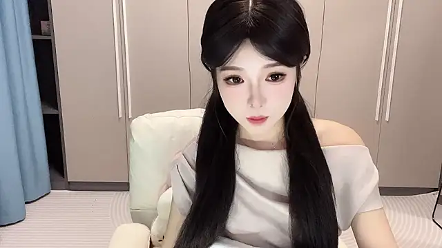 Snapshot of Q-ing chatting on 09-09-25, 06:12 Q-ing online show from 09-09-25, 06:12