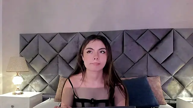 Luisa0110 online show from 04-22-26, 05:20