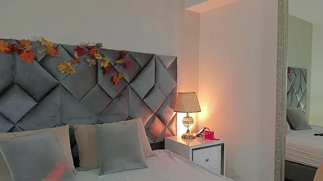 Luisa0110 online show from 10-10-25, 10:21