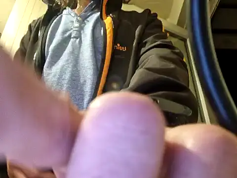 Snapshot of stavroun chatting on 12-01-25, 10:32 stavroun online show from 12-01-25, 10:32