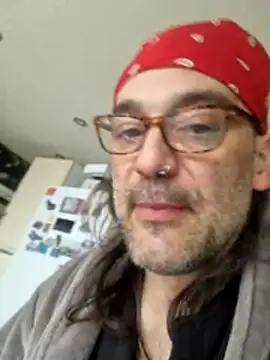 Snapshot of stavroun chatting on 03-20-26, 01:34 stavroun online show from 03-20-26, 01:34