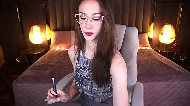 Snapshot of Evelyn_Rush chatting on 02-27-25, 03:08 Evelyn Rush online show from 02-27-25, 03:08