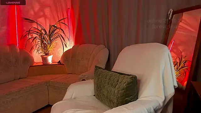  Forest Lina  online show from 10-21-25, 10:03