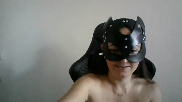 Snapshot of MaxWellas6 chatting on 06-30-26, 01:55 MaxWellas6 online show from 06-30-26, 01:55