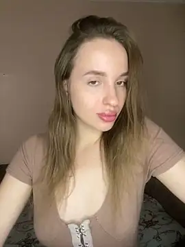 Snapshot of EdnaBradley chatting on 09-25-25, 02:34 EdnaBradley online show from 09-25-25, 02:34