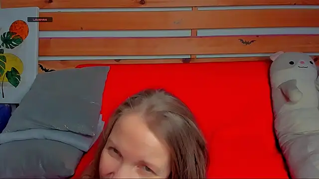 Nora Adamss online show from 11-09-25, 01:09