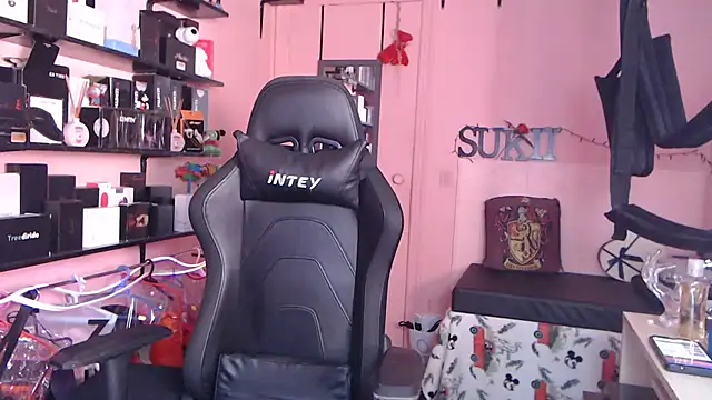 sukii93 online show from 05-10-26, 04:42