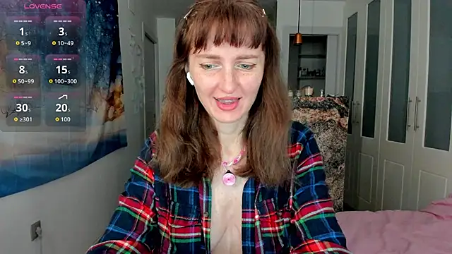 YourSexyNeighbour online show from 12-15-25, 04:46