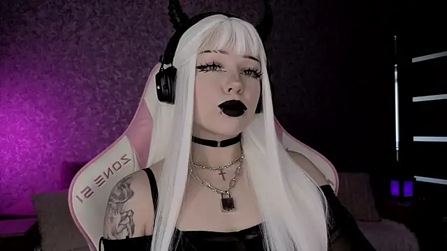 meowceline online show from 06-18-26, 10:31