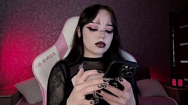 meowceline online show from 04-07-26, 12:18