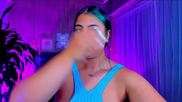 Snapshot of Xisu_ chatting on 02-17-25, 10:51 Xisu online show from 02-17-25, 10:51