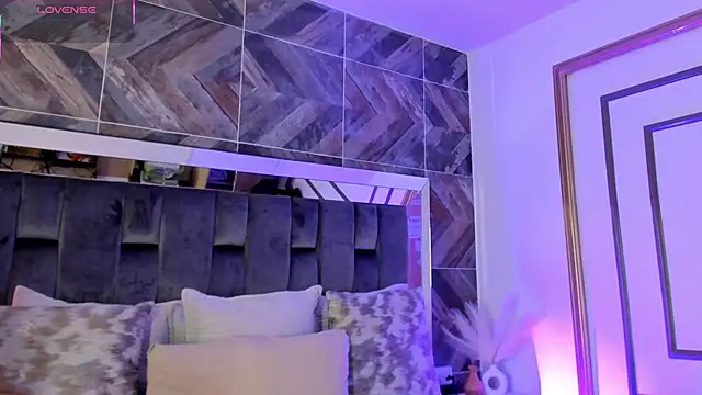 TaniaSmith1 online show from 11-24-25, 11:16