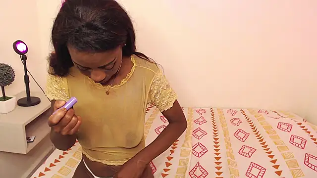 michaela cox online show from 10-05-25, 06:20