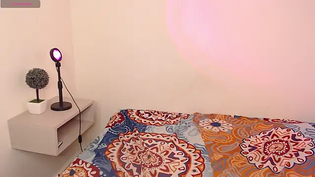 michaela cox online show from 12-13-25, 08:04