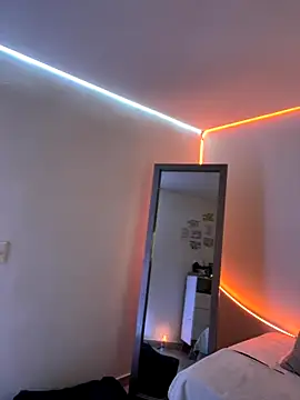 AmmyCollinsW online show from 11-11-25, 08:58