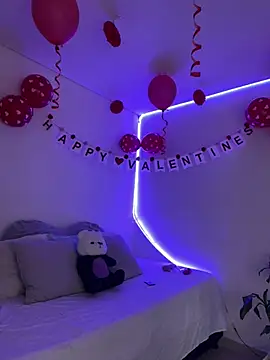 AmmyCollinsW online show from 02-15-26, 06:51