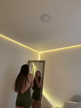 AmmyCollinsW online show from 12-16-25, 09:41