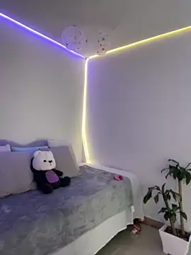 AmmyCollinsW online show from 04-06-26, 09:49