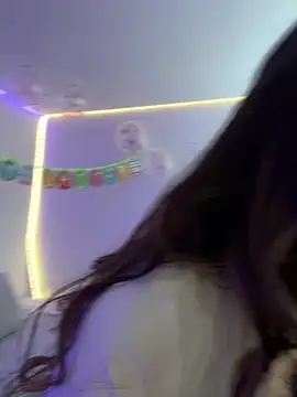 AmmyCollinsW online show from 04-05-26, 05:08