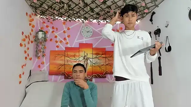 Snapshot of Fresahot2005 chatting on 02-15-25, 07:17 Fresahot2005 online show from 02-15-25, 07:17