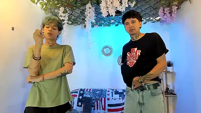 Snapshot of Fresahot2005 chatting on 11-05-25, 02:31 Fresahot2005 online show from 11-05-25, 02:31